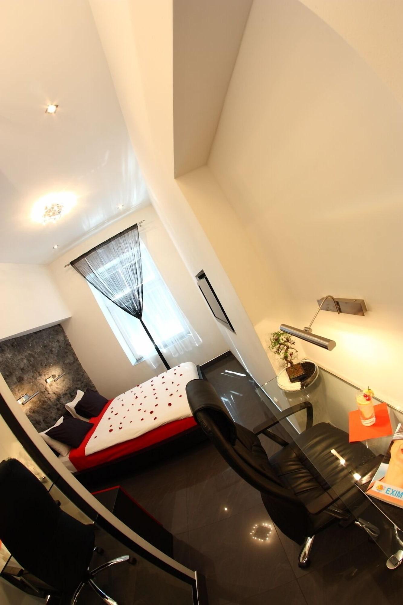 Komorowski Luxury Guest Rooms Cracóvia Exterior foto